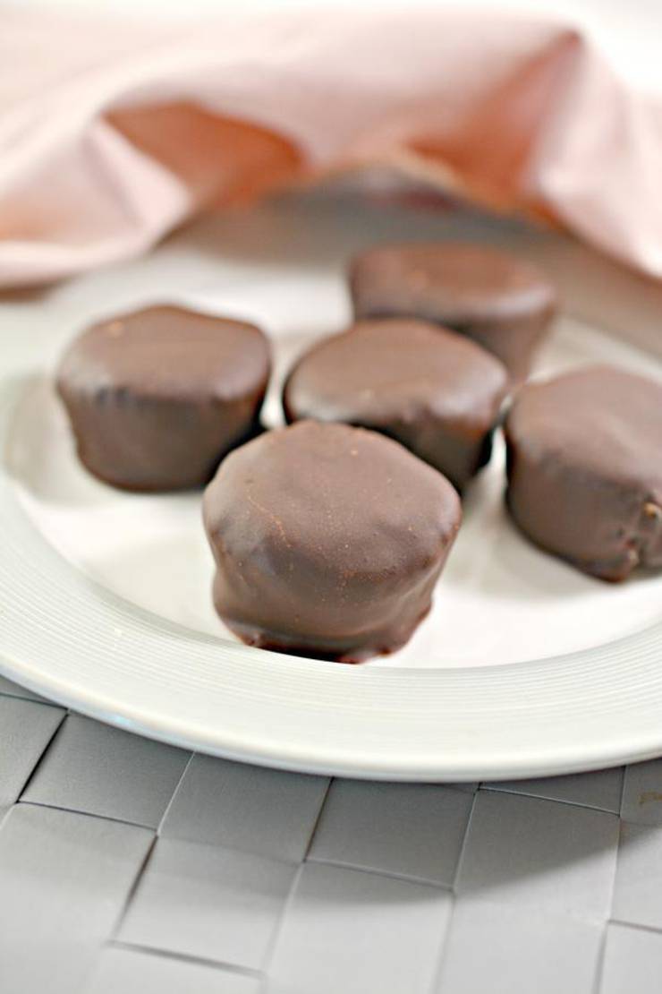 Keto Chocolate – BEST Low Carb Keto Frozen Peanut Butter Cups – Easy – Snacks – Desserts – Keto Friendly & Beginner