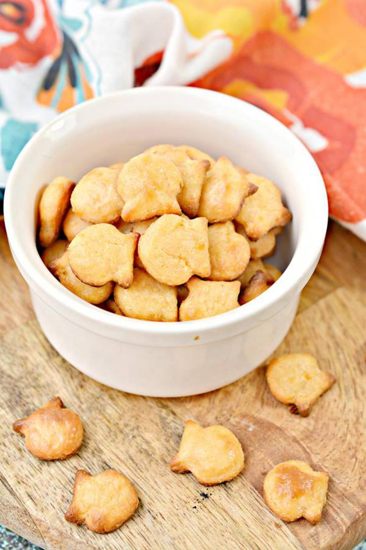 Keto Crackers – BEST Low Carb Keto Goldfish Cracker Recipe Copycat Crackers – Easy – Snacks – Appetizers – Keto Friendly & Beginner