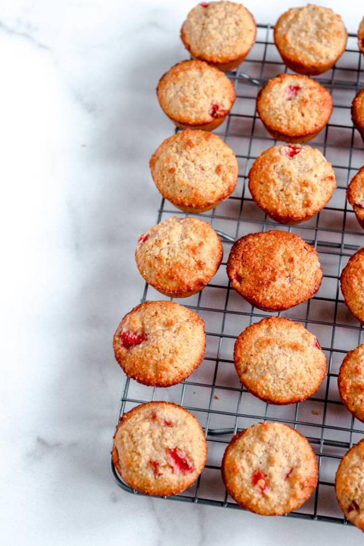 Keto Muffins! BEST Low Carb Mini Strawberry Muffin Idea – Quick & Easy Ketogenic Diet Recipe – Snacks – Desserts – Breakfast – Keto Friendly