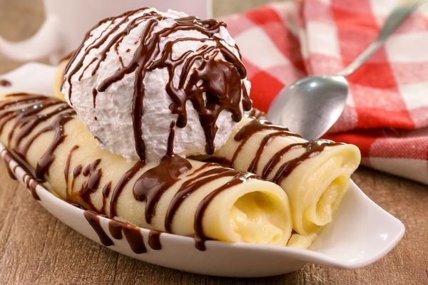 BEST Keto Banana Split – Low Carb Keto Banana Split Roll Ups Recipe – Quick and Easy Ketogenic Diet Idea - Gluten Free - Sugar Free