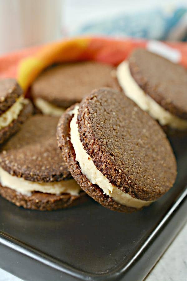 BEST Keto Oreo Cookies! Low Carb Keto Copycat Peanut Butter Oreo Cookie Idea – Quick & Easy Ketogenic Diet Recipe – Completely Keto Friendly – Gluten Free – Sugar Free