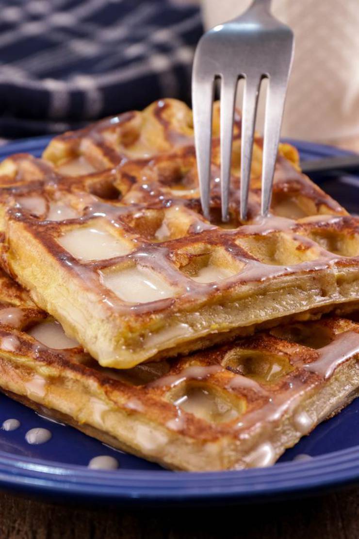 BEST Keto Waffles! Low Carb Keto French Toast Cinnamon Roll Waffle Idea – Quick & Easy Ketogenic Diet Recipe – Completely Keto Friendly