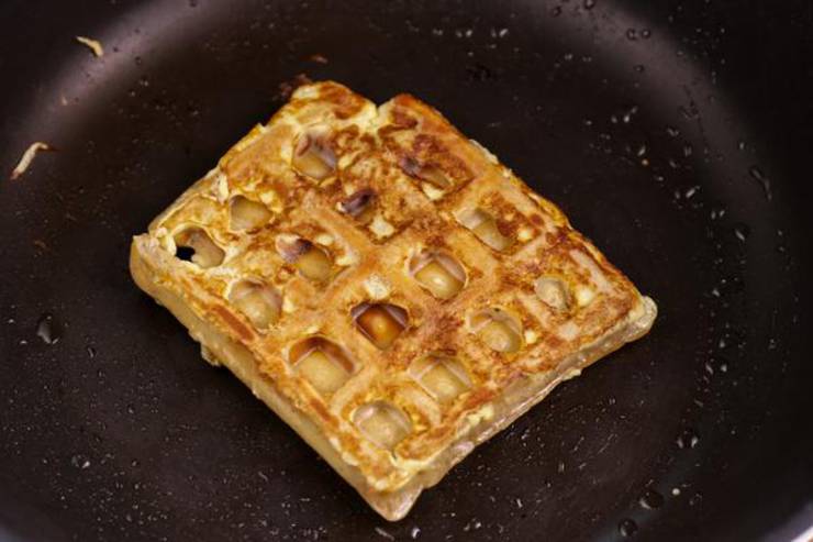 Keto French Toast Cinnamon Roll Waffles