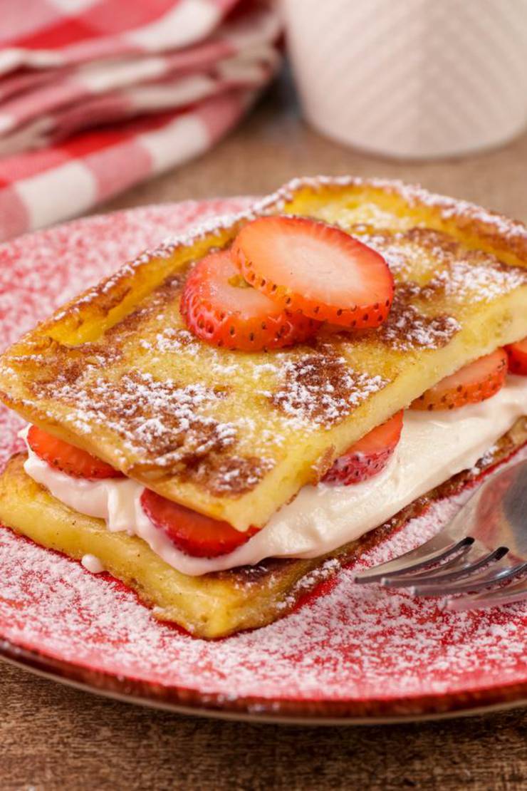 BEST Keto French Toast – Low Carb Keto Strawberry Cheesecake Stuffed French Toast Recipe – 90 Second Microwave Bread For Easy Ketogenic Diet French Toast