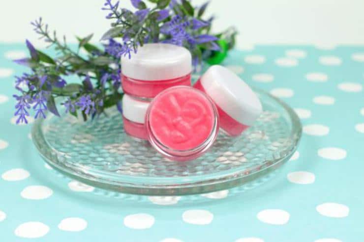 DIY Lip Gloss – Pink Lemonade Lip Gloss Idea {Easy} Pink Lemonade Lip Balm Recipe – How To Make Lip Gloss