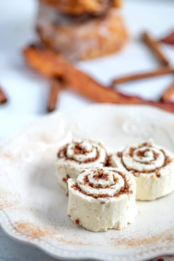 BEST Keto Fat Bombs! Low Carb Keto Bacon Cinnamon Roll Fat Bombs Idea – No Bake Cream Chese Sugar Free – Quick & Easy Ketogenic Diet Recipe – Completely Keto Friendly