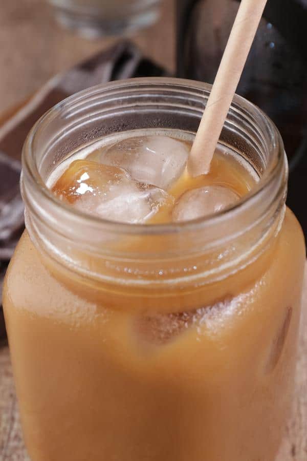 Keto Iced Coffee! Low Carb Iced Vanilla Latte Coffee Idea – Quick & Easy Ketogenic Diet Recipe – Keto Friendly – How To Make Iced Coffee
