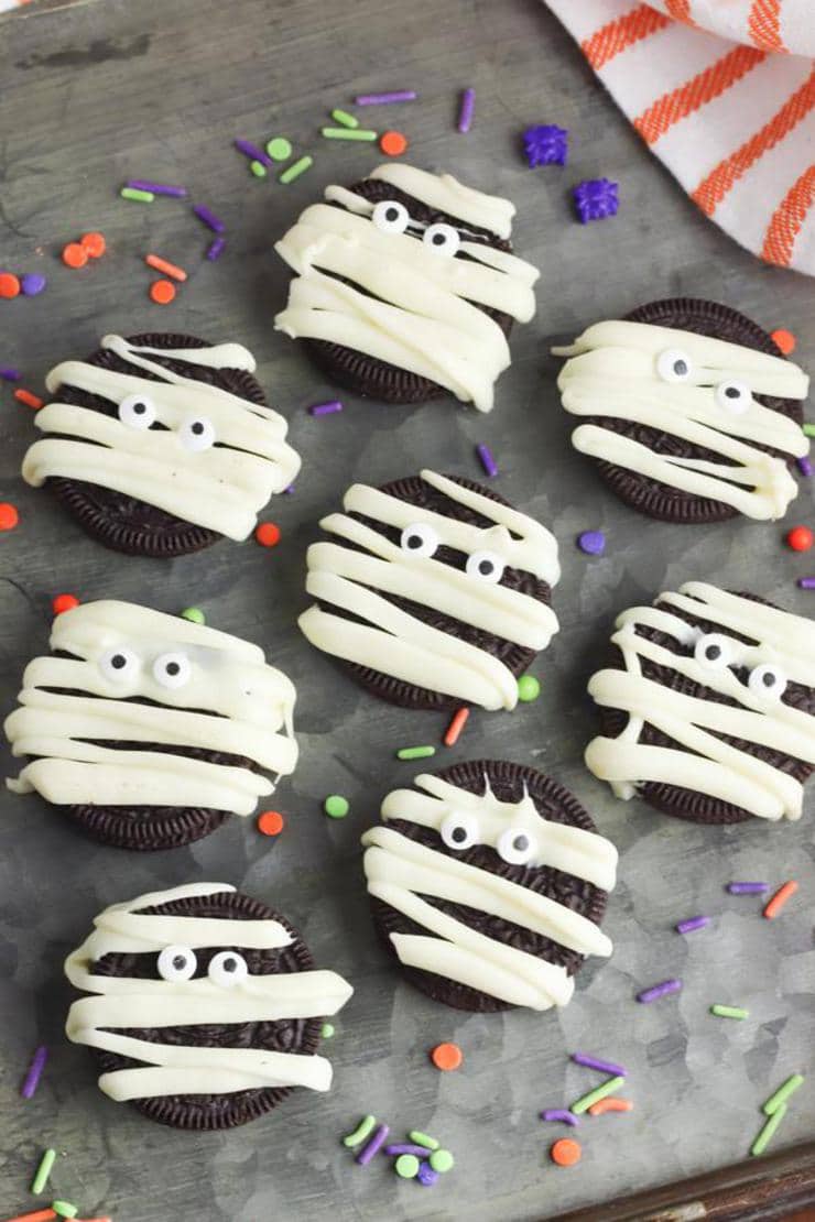 Halloween Mummy Cookies – BEST Mummy Oreo Cookie Recipe – {Easy} Oreo Cookie Mummies – Party Food - Desserts – Snacks