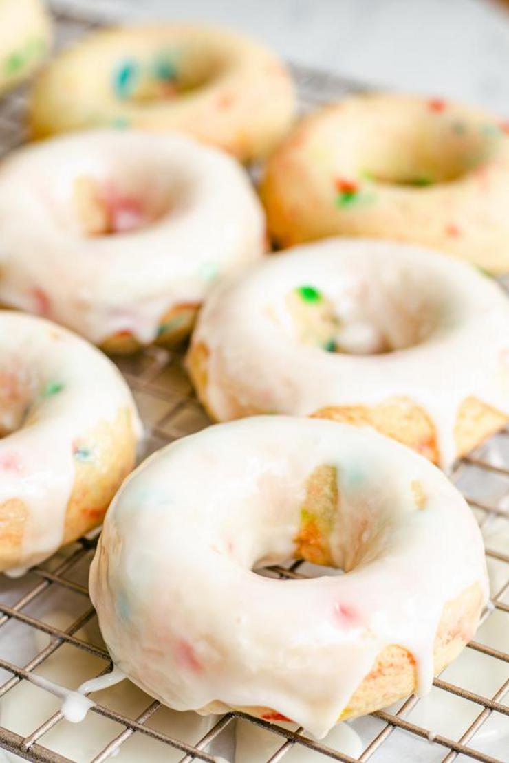 Gluten Free Donuts – BEST Gluten Free Funfetti Donuts – Easy Cake Mix Recipe – Snacks – Desserts