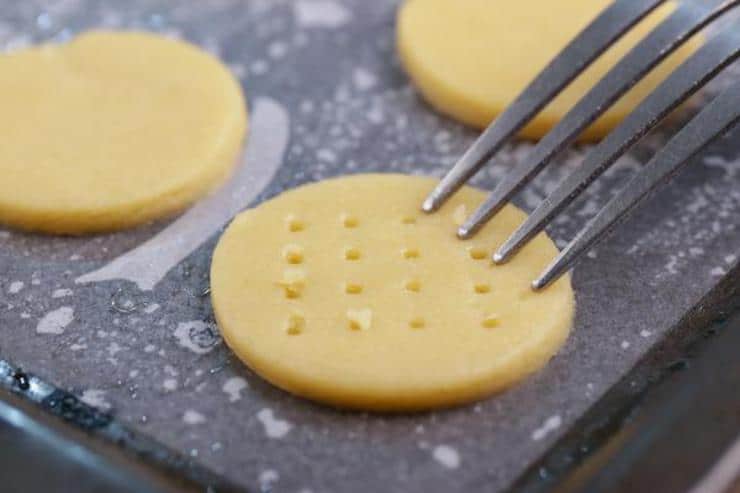 Keto Cheese Mini Ritz Crackers