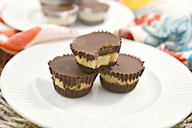 Keto Candy! BEST Low Carb Keto Twix Candy Cups Idea – Quick & Easy Chocolate Ketogenic Diet Recipe – Completely Keto Friendly – Gluten Free – Sugar Free