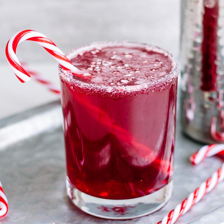 Alcoholic Drinks – BEST Candy Cane Christmas Margarita Recipe – Easy and Simple On The Rocks Alcohol Drinks