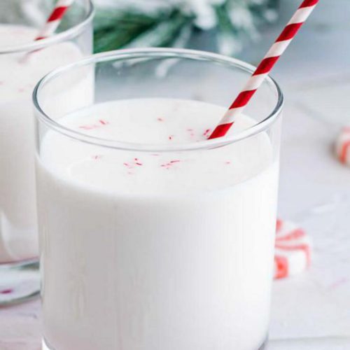 Alcoholic Drinks – BEST Peppermint White Russian Recipe – Easy and Simple Holiday Alcohol Drinks