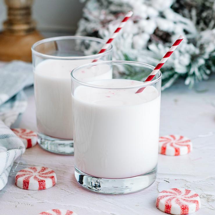 Alcohol Drinks Peppermint White Russian