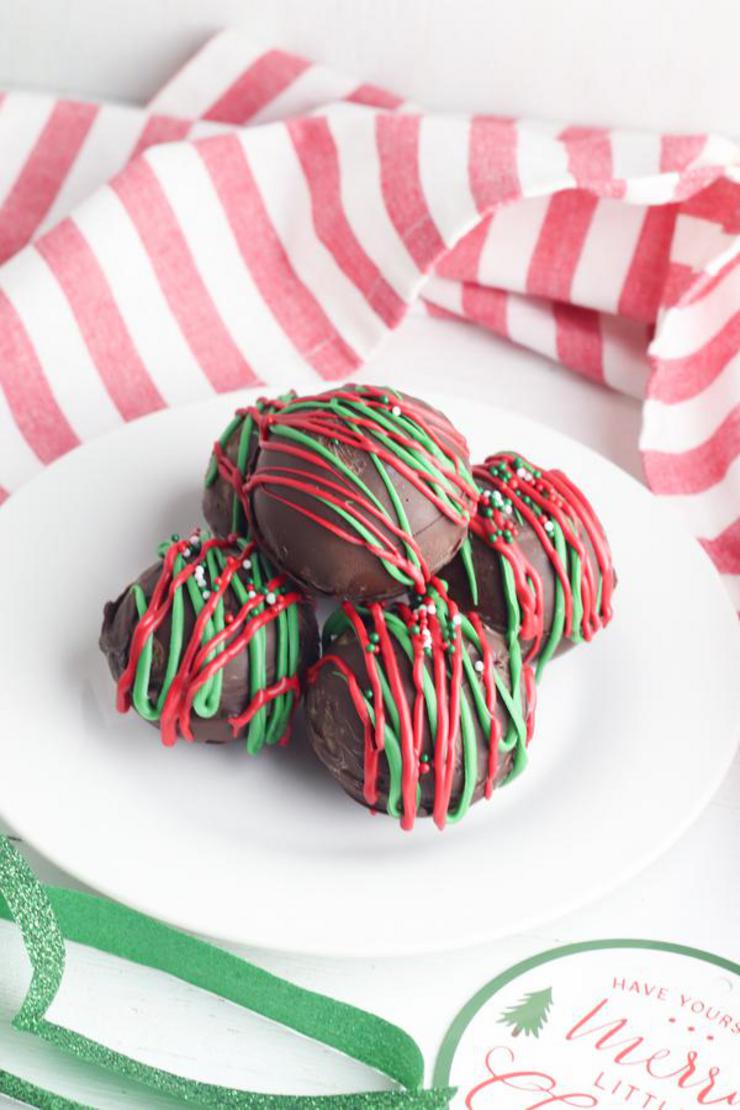 Hot Chocolate Bombs - Easy Christmas Chocolate Bomb Recipe