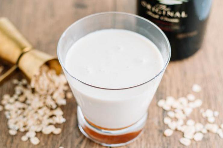 Alcohol Drinks Oatmeal Cookie Cocktail