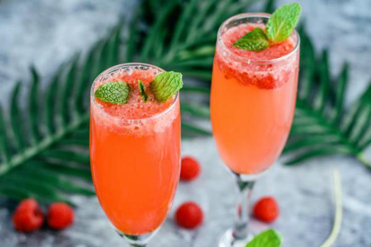 Alcohol Drinks Raspberry Champagne Punch Bellini