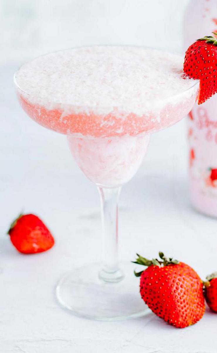 3 Ingredient Alcoholic Drinks – BEST Strawberries & Cream Champagne Cocktail Recipe – Easy and Simple Alcohol Drinks