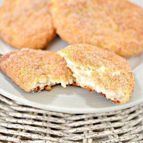 Keto Cinnamon Cream Cheese Pockets – BEST Low Carb Keto Cream Cheese Recipe – Easy – Breakfast – Desserts – Keto Friendly & Beginner