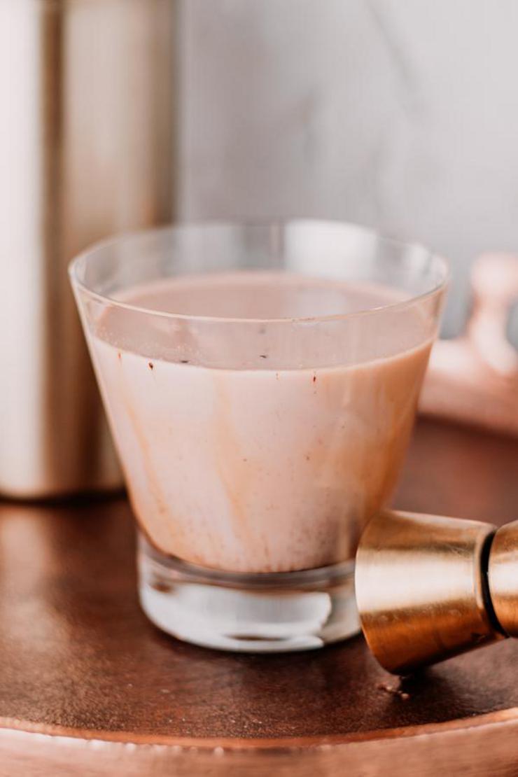 Alcoholic Drinks – BEST Salted Caramel Chocolate Martini Recipe – Easy and Simple Alcohol Drinks