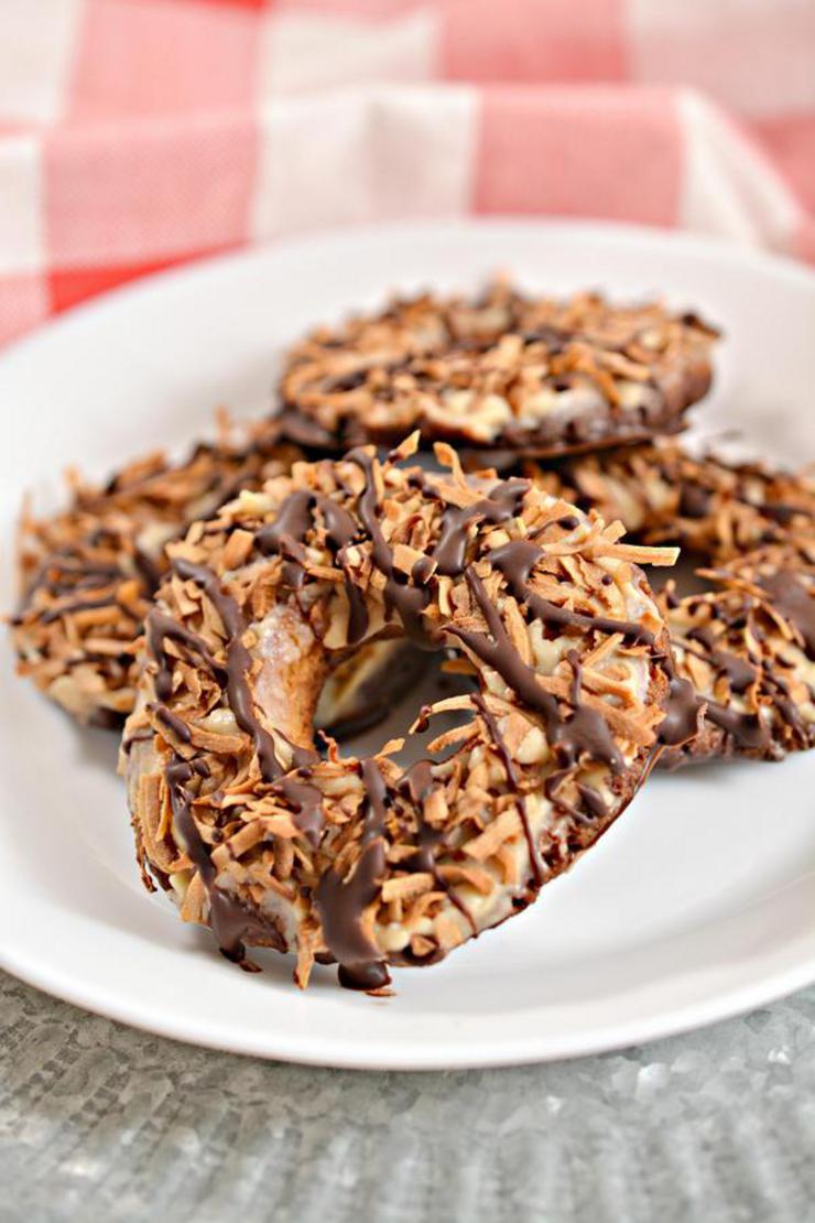 {Easy} Keto Samoa Cookies – Copycat Girl Scout Caramel Delites Cookie Recipe – Low Carb Desserts – Snacks