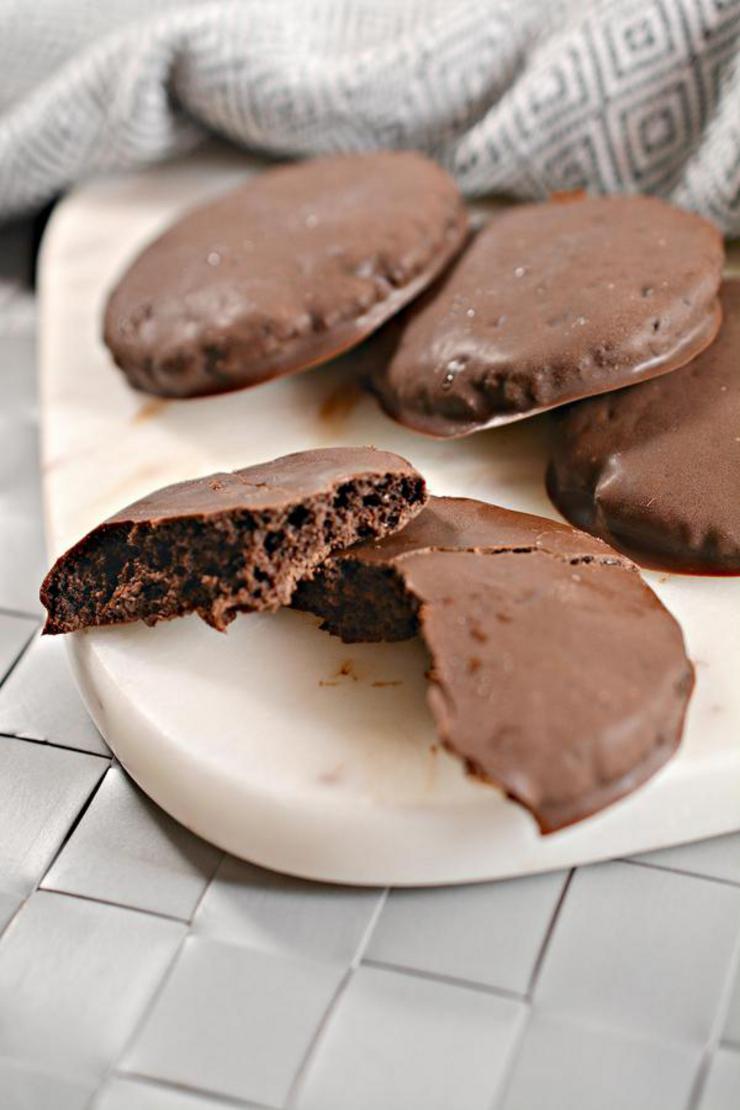 {Easy} Keto Thin Mint Cookies - 5 Ingredient Copycat Girl Scout Cookies Recipe - Low Carb Desserts - Snacks