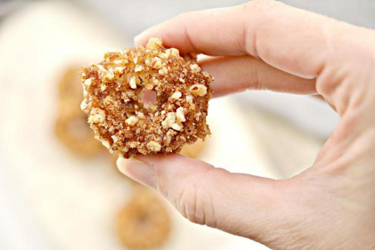 Weight Watchers Mini Cinnamon Crunch Donuts