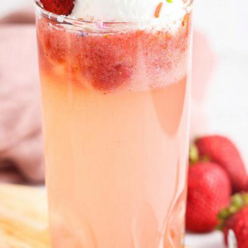 3 Ingredient Strawberries and Cream Float Recipe – BEST Kids Party Food – Easy – Cheap Ideas - Simple Mocktail Drinks