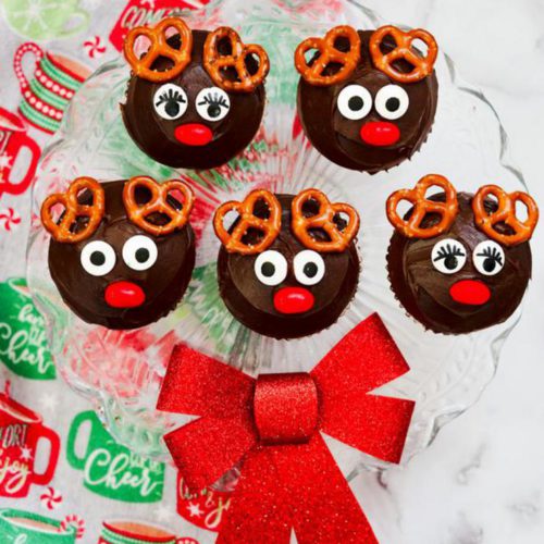 Easy Rudolph Cupcakes - Homemade Christmas Cupcakes - Desserts - Quick - Party Food Recipe