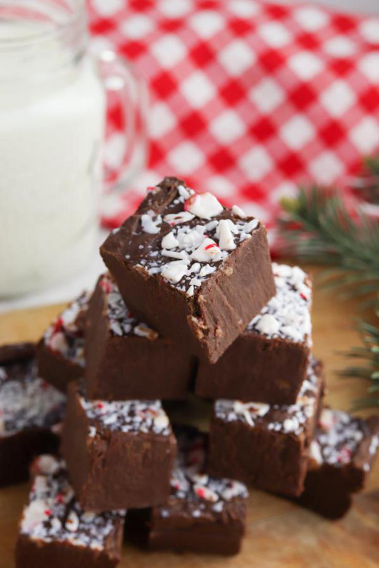 Easy Microwave Chocolate Peppermint Fudge - Homemade Christmas Fudge Idea – Desserts – Quick – Party Food Recipe