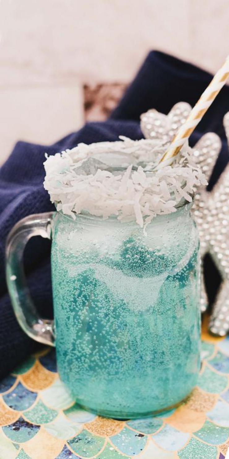 Alcohol Drinks Jack Frost Cocktail