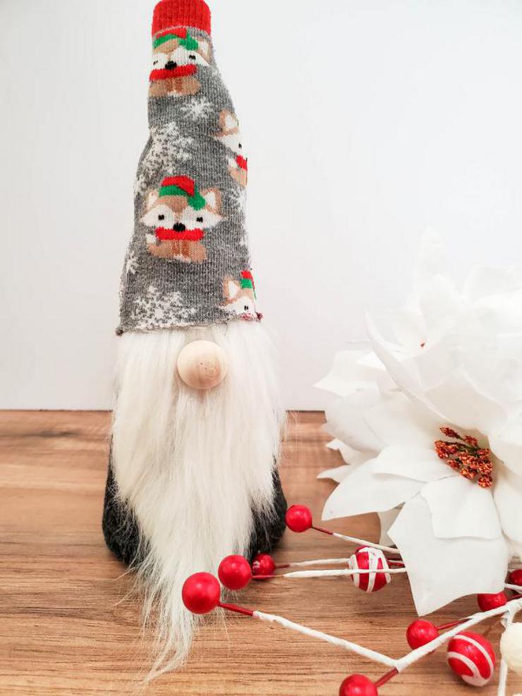 Easy DIY No Sew Sock Gnome - Fun Gnome Crafts For Christmas