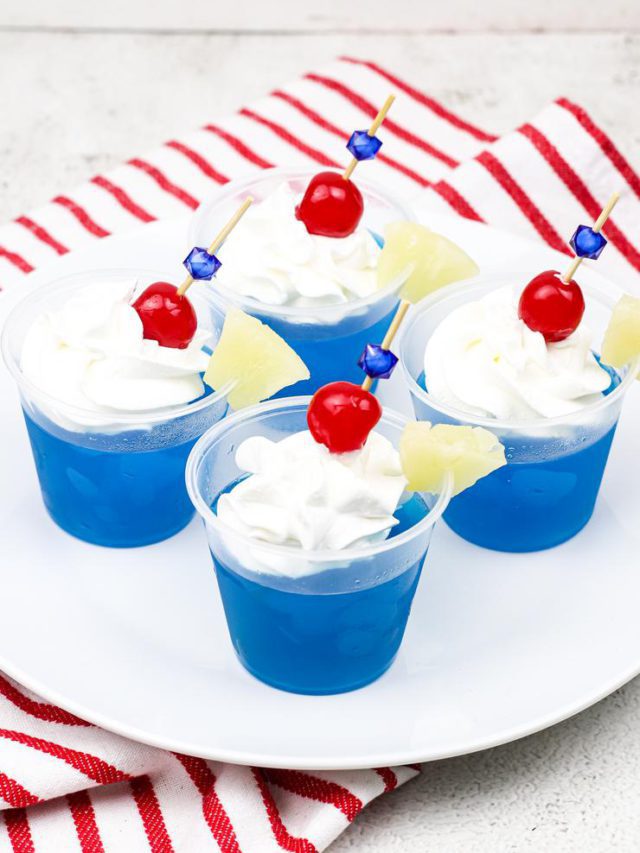 HOW TO MAKE RUM BLUE HAWAIIAN JELLO SHOTS