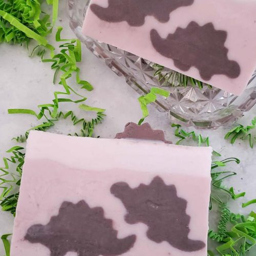 DIY Dinosaur Soap Bar | How To Make Homemade Layered Soap {Easy Recipe}