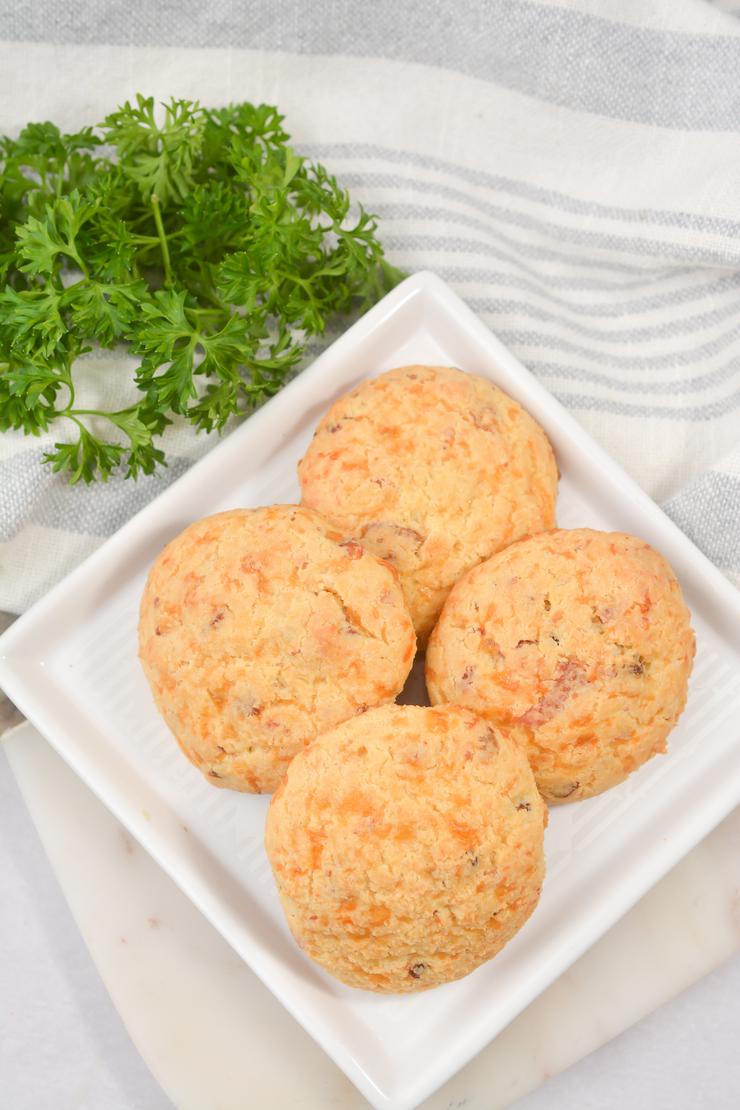 Keto Bacon And Cheese Biscuits