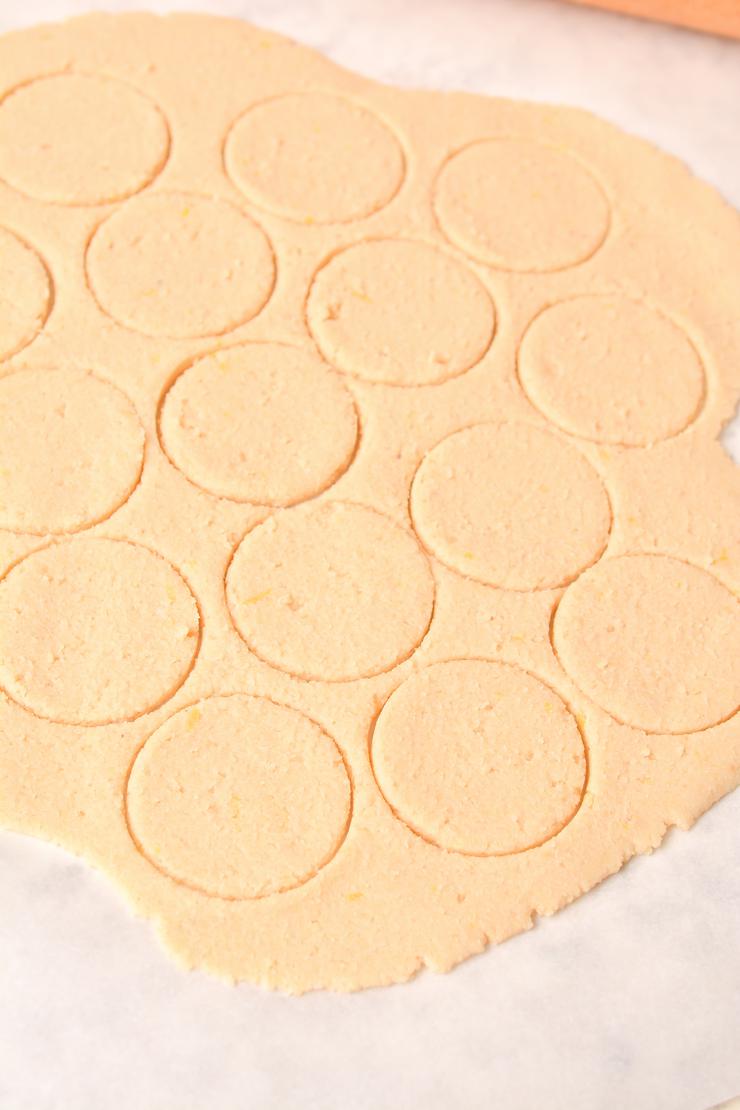 Keto Lemon Cream Cheese Sandwich Cookies