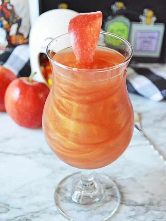 Halloween Alcohol Drinks – Poison Apple Cocktail – Halloween Parties