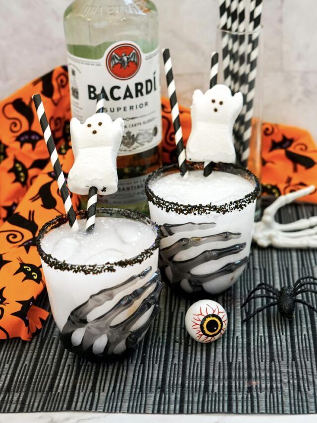 Drunk Ghost Cocktail – Halloween Alcohol Party Drinks
