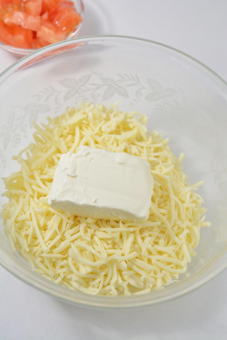 Keto Tomato Basil Cream Cheese Rolls