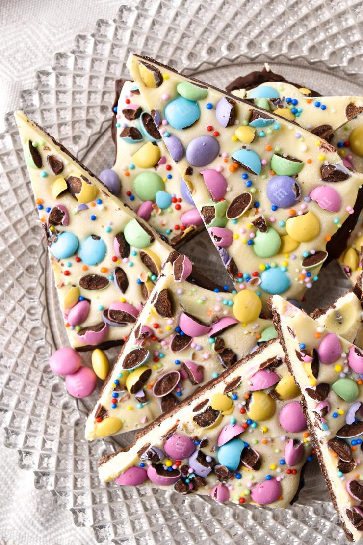 BEST Easter Bark! Easy M & M Bark Recipe - Simple Treat Idea - Easter Party Food - Kids - Teens - Adults - For A Crowd