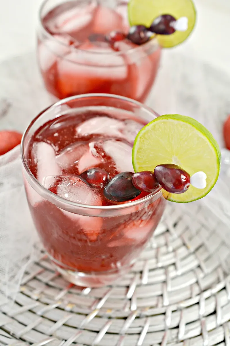 Keto Christmas margaritas with holiday decorations and garnishes
